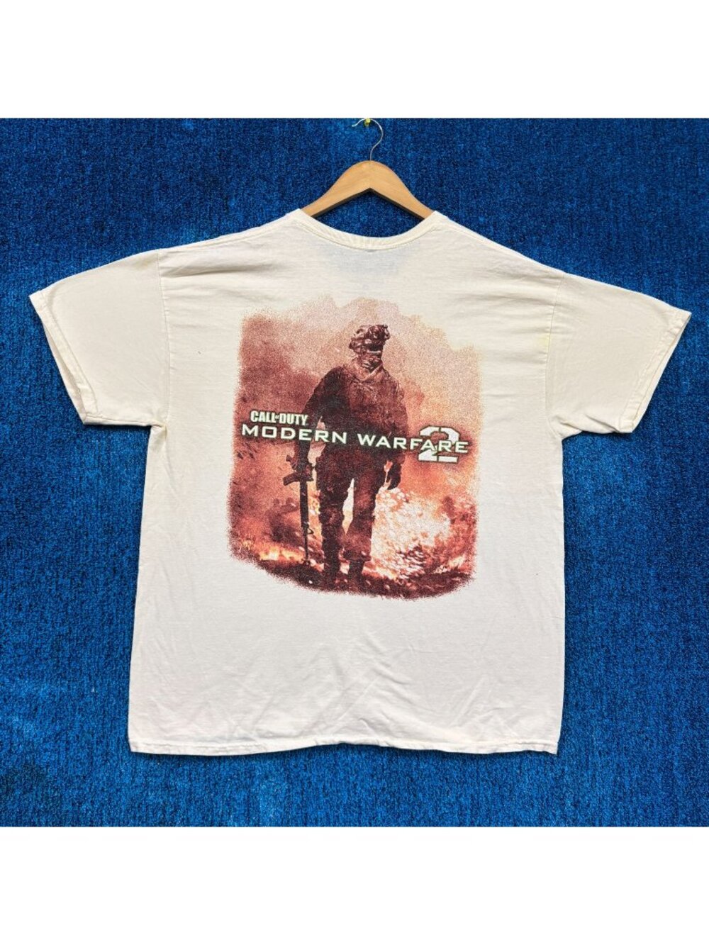 Call of Duty Modern Warfare 2 FPS Franchise Oversized Tee L